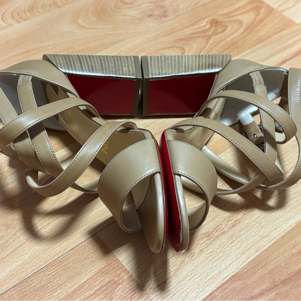 Elegant Tan Strappy Sandals - Picture 6 of 12